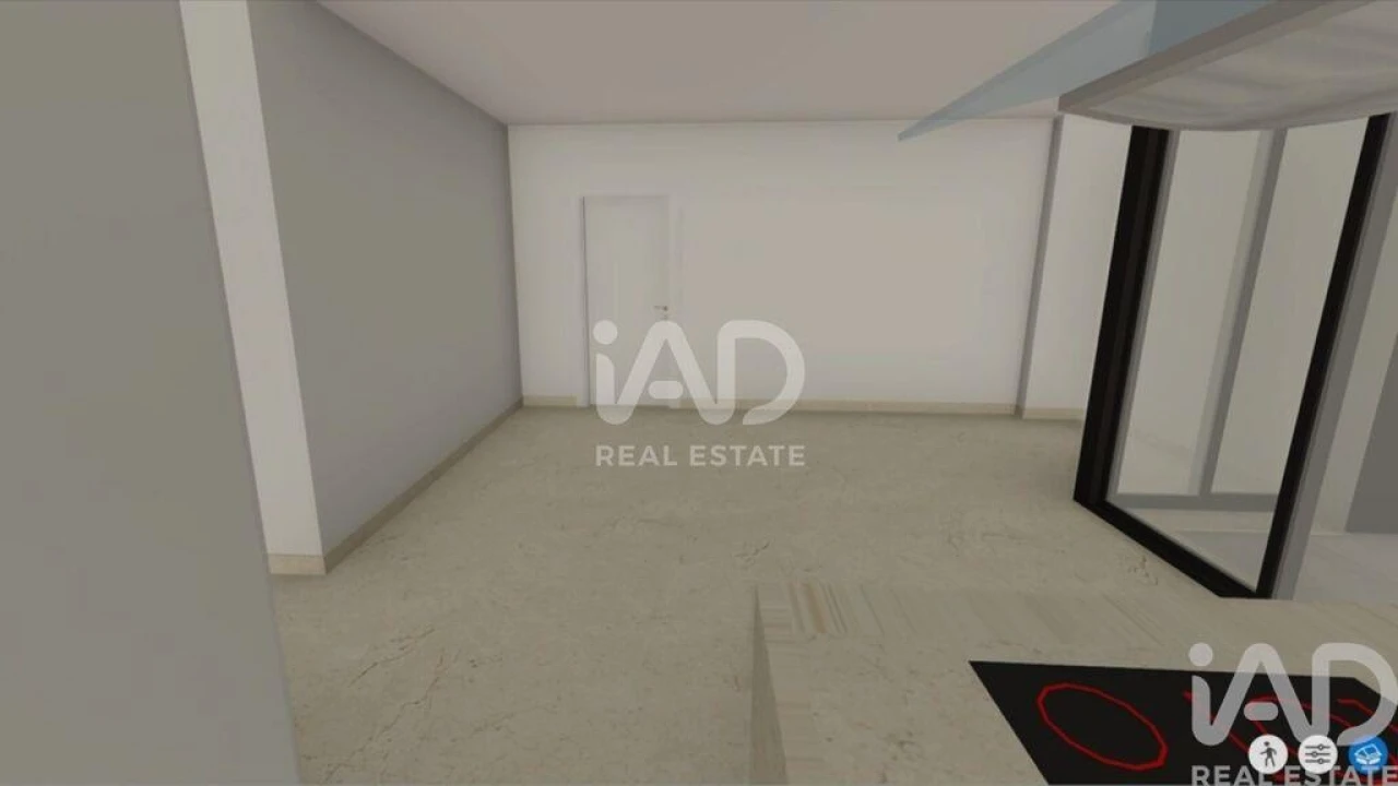 Apartamento T1 para Venda em Quelfes Foto 7