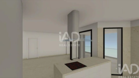 Apartamento T1 para Venda em Quelfes