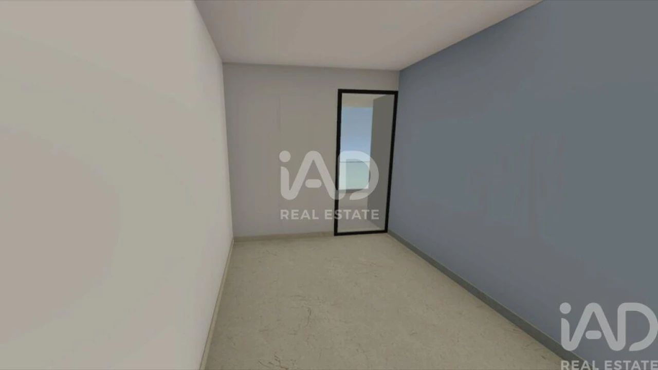 Apartamento T1 para Venda em Quelfes Foto 11