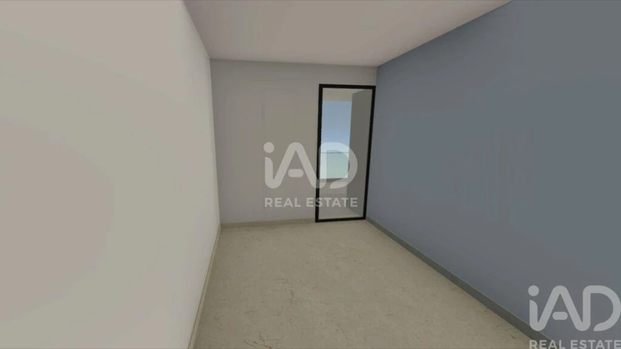 Apartamento T1 para Venda em Quelfes Foto 11