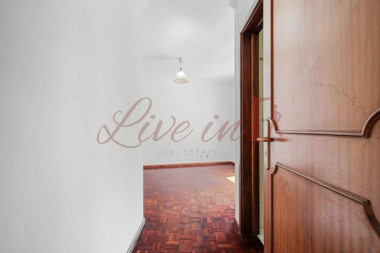 Apartamento T3 para Venda em São Martinho Foto 13