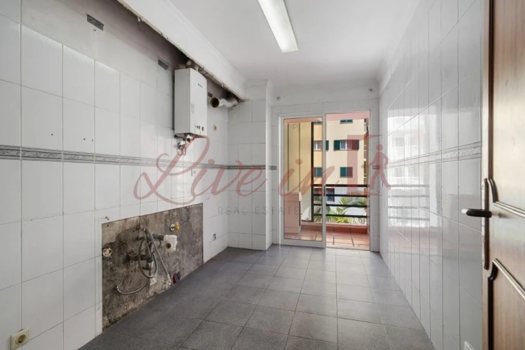 Apartamento T3 para Venda em São Martinho Foto 2