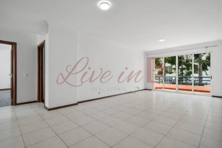 Apartamento T3 para Venda em São Martinho Foto 5