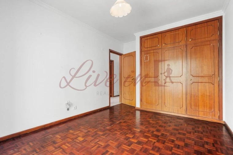 Apartamento T3 para Venda em São Martinho Foto 17