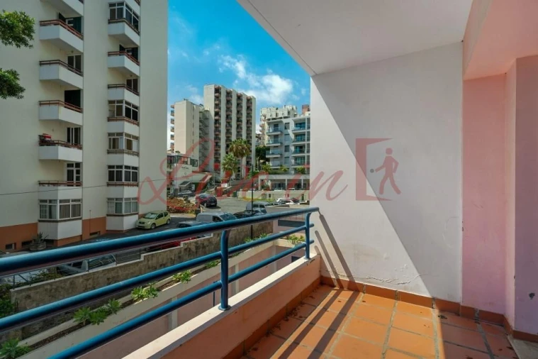 Apartamento T3 para Venda em São Martinho Foto 8