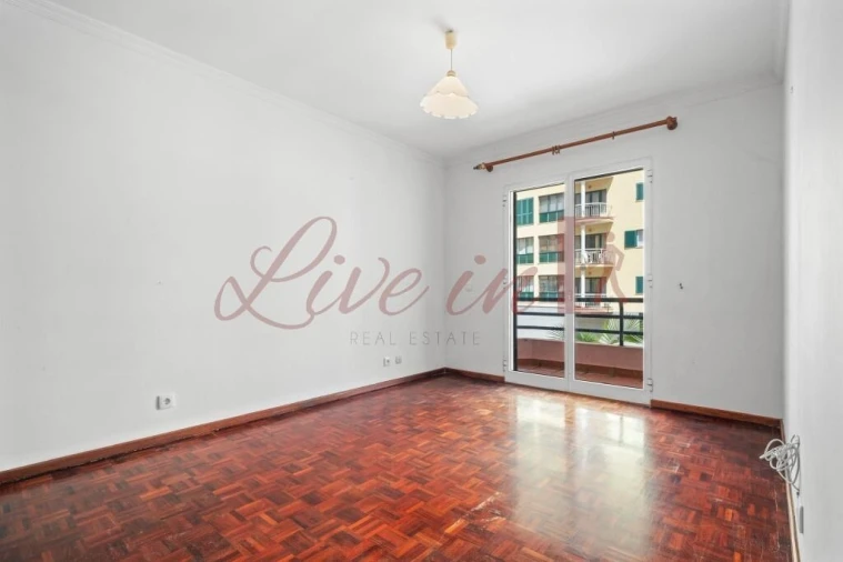 Apartamento T3 para Venda em São Martinho Foto 16