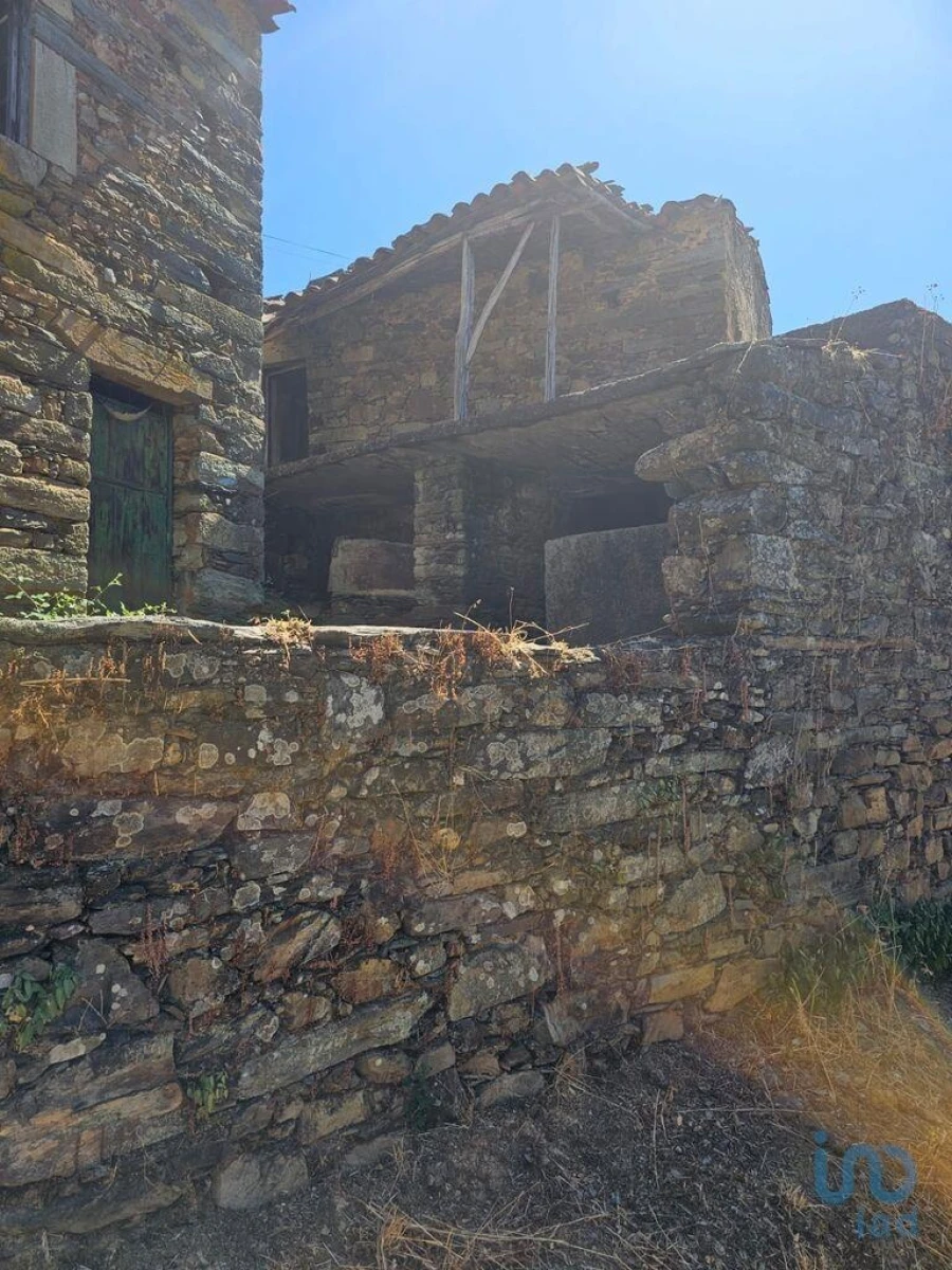 Moradia T3 para Venda em Sobreira Formosa e Alvito da Beira Foto 6