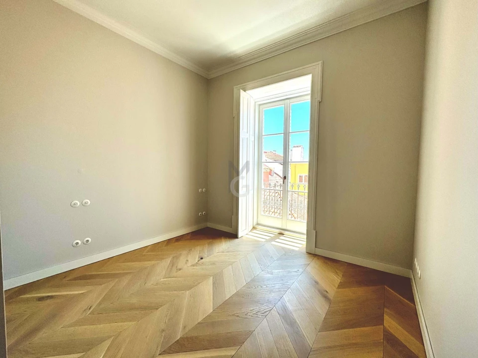 Apartamento T2 para Venda em Misericórdia Foto 30