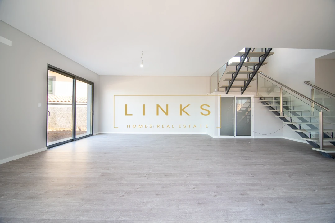 Moradia T3 para Venda em São Roque Foto 10