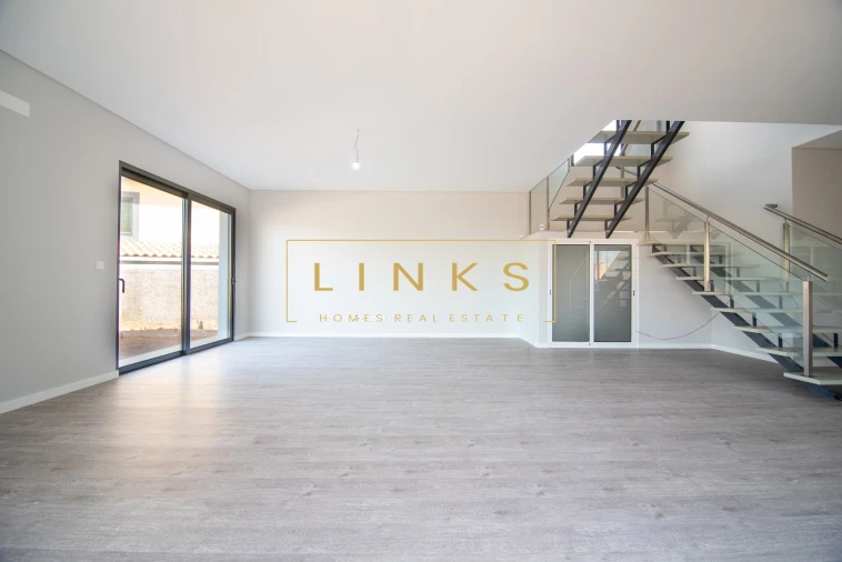 Moradia T3 para Venda em São Roque Foto 10