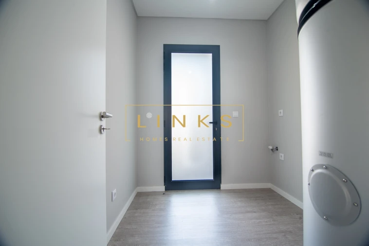 Moradia T3 para Venda em São Roque Foto 13