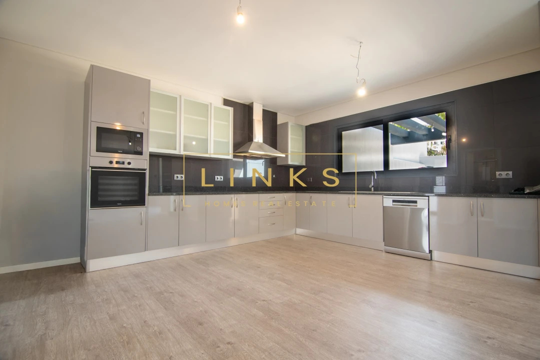 Moradia T3 para Venda em São Roque Foto 11