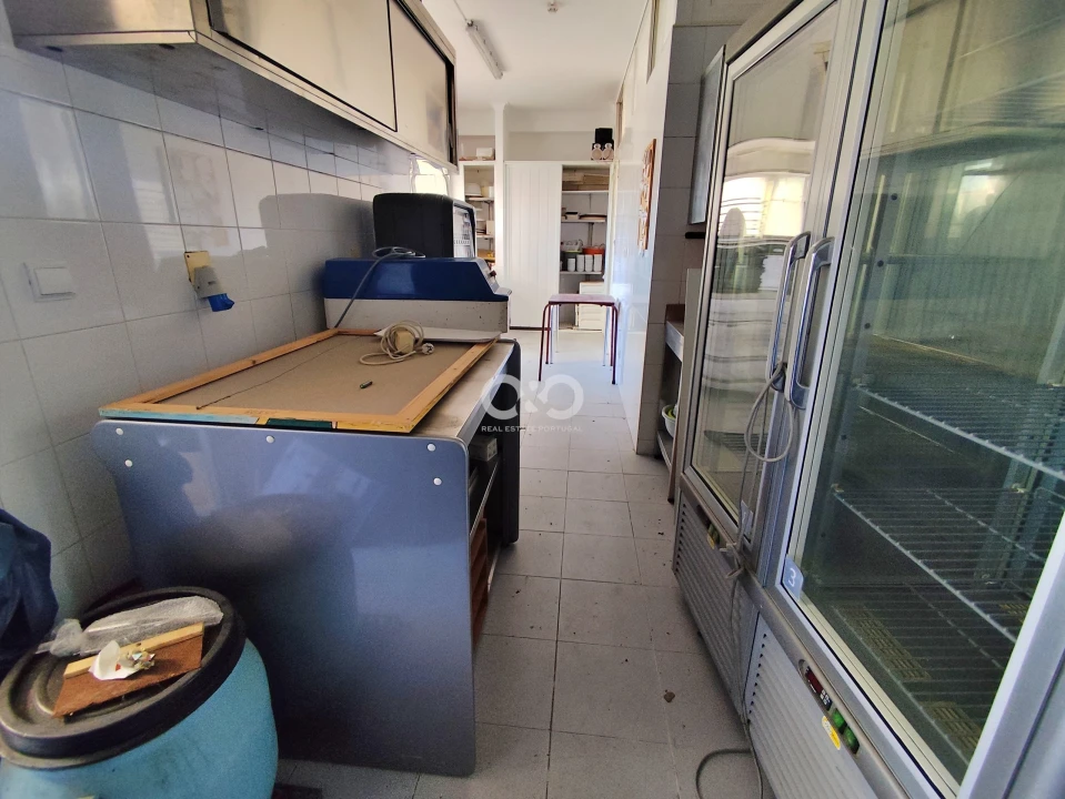 Negócio para Venda em Lagos (São Sebastião e Santa Maria) Foto 12