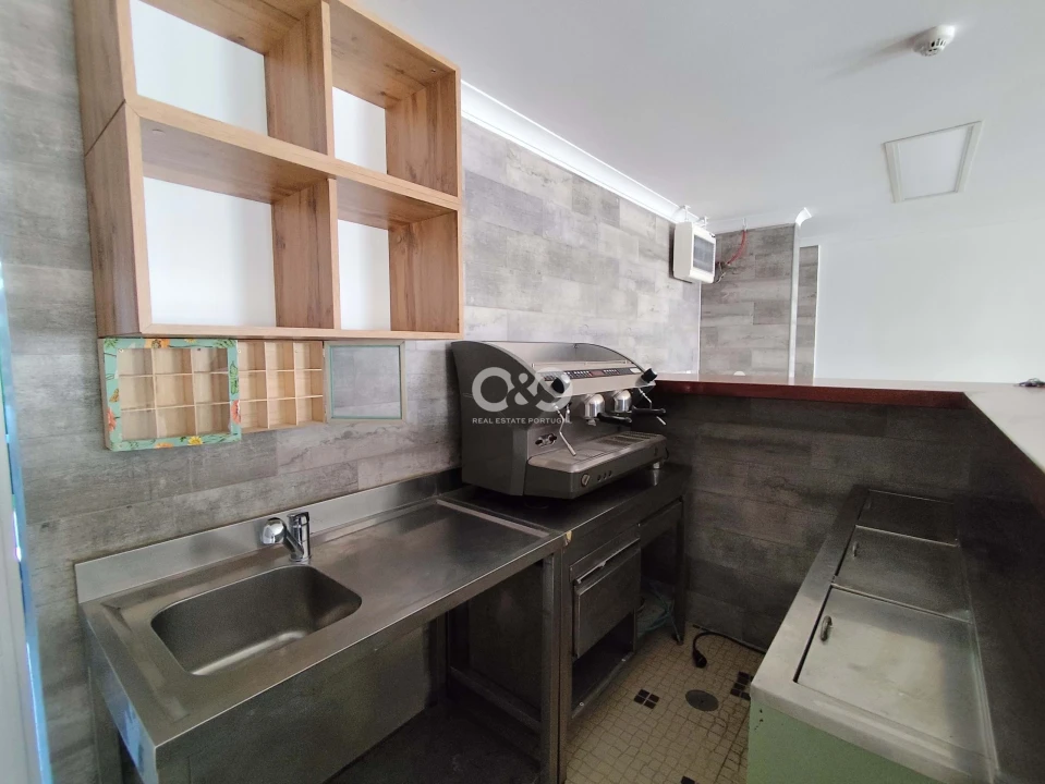 Negócio para Venda em Lagos (São Sebastião e Santa Maria) Foto 3