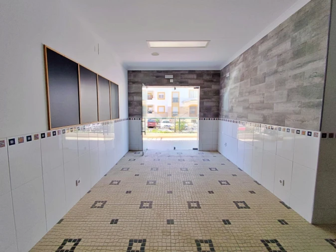 Negócio para Venda em Lagos (São Sebastião e Santa Maria) Foto 7