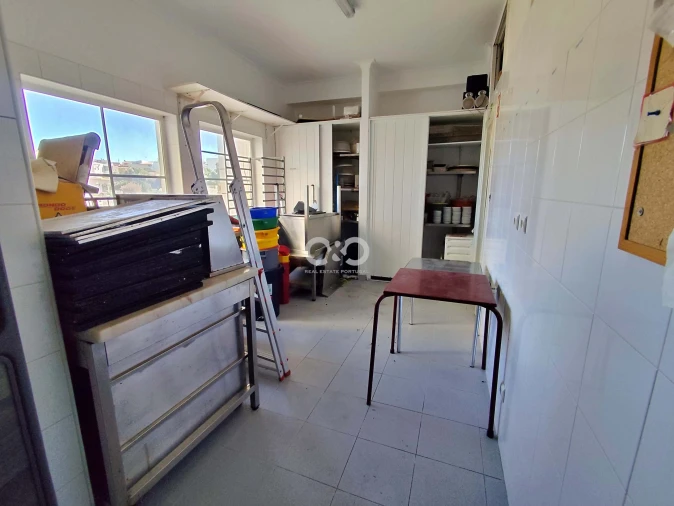 Negócio para Venda em Lagos (São Sebastião e Santa Maria) Foto 13