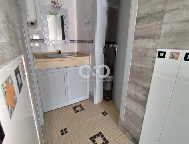 Negócio para Venda em Lagos (São Sebastião e Santa Maria) Foto 5