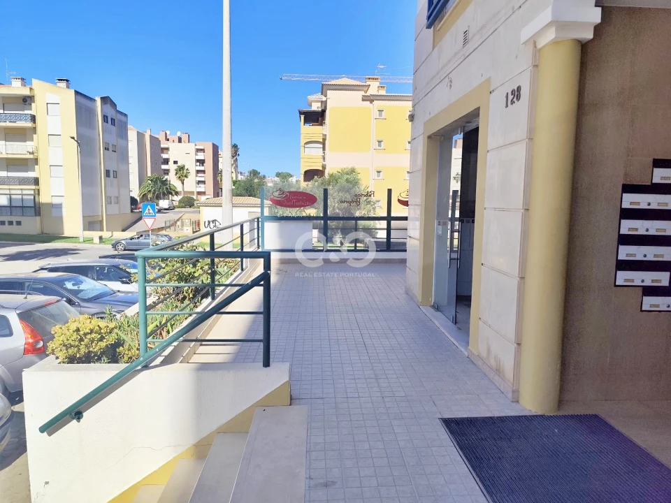 Negócio para Venda em Lagos (São Sebastião e Santa Maria) Foto 1