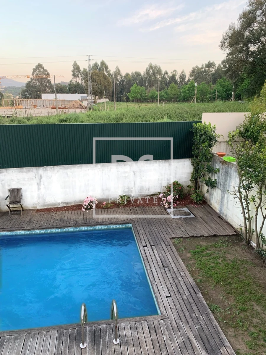 Moradia T4 para Venda em Merelim (São Paio), Panoias e Parada de Tibães Foto 7