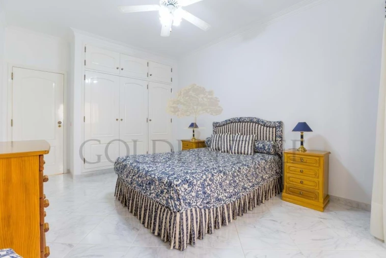Apartamento T3 para Venda em Quarteira Foto 17