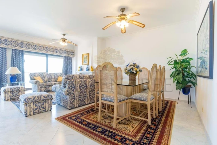 Apartamento T3 para Venda em Quarteira Foto 11