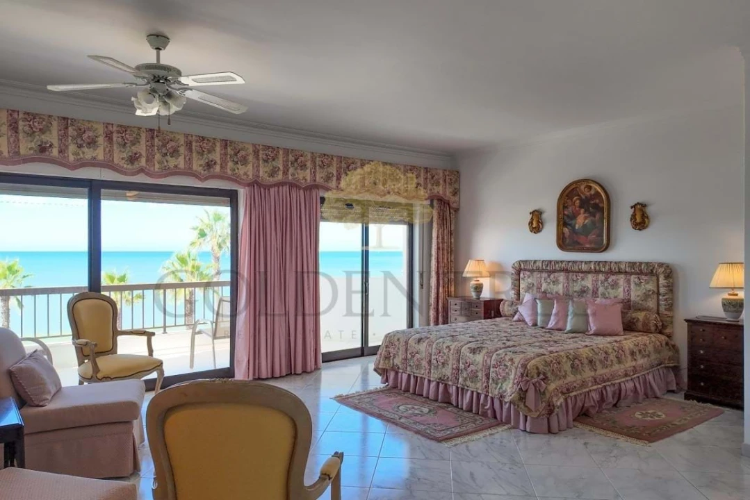 Apartamento T3 para Venda em Quarteira Foto 3