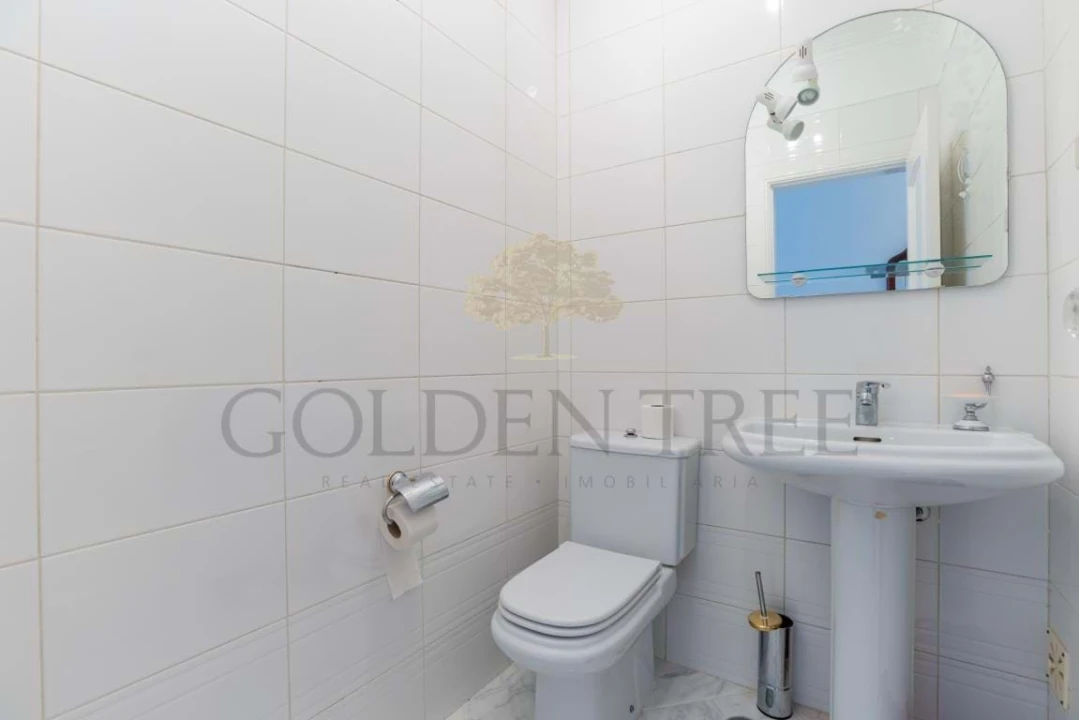 Apartamento T3 para Venda em Quarteira Foto 34
