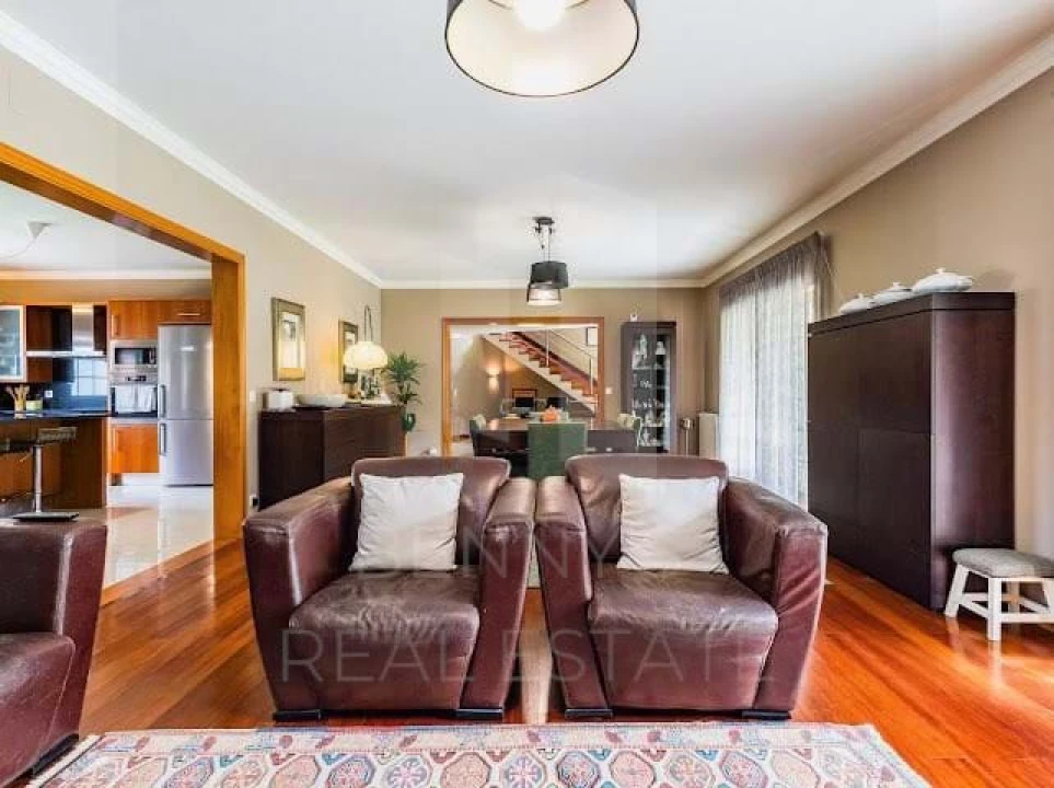 Moradia T4 para Venda em Bidoeira de Cima Foto 16