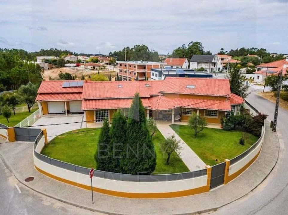 Moradia T4 para Venda em Bidoeira de Cima Foto 7