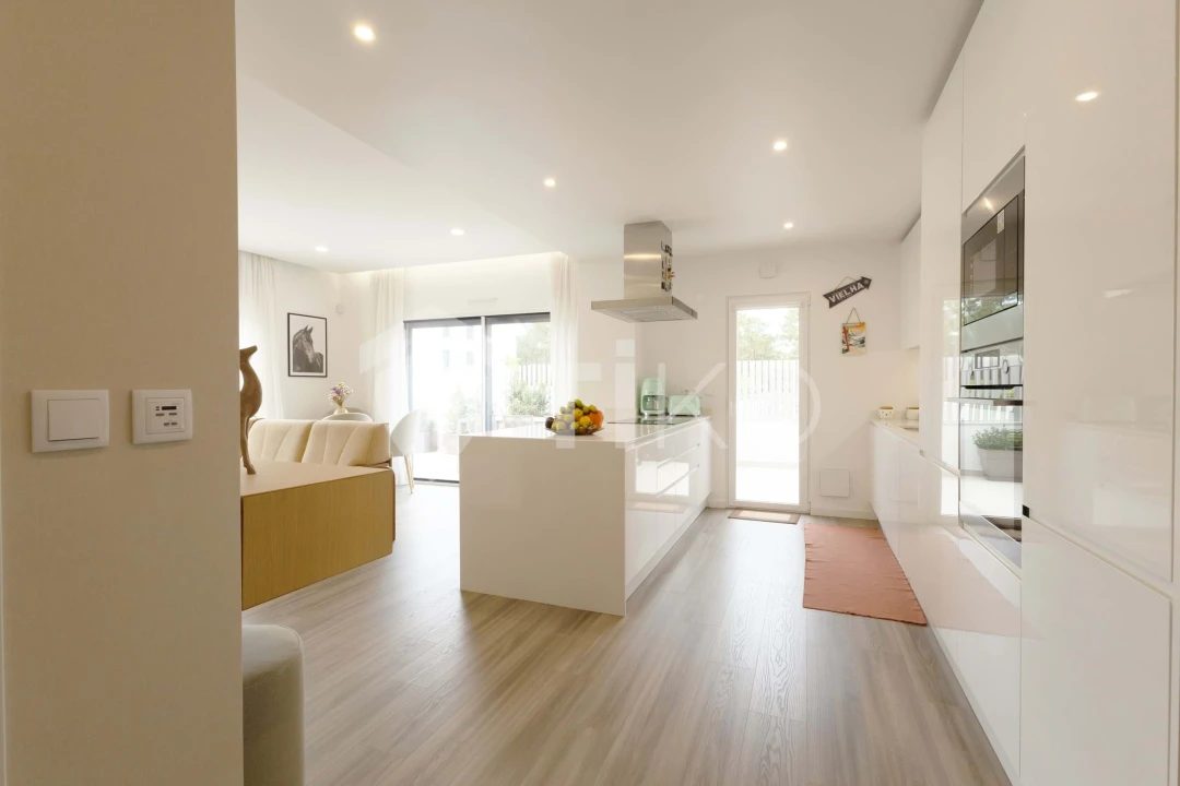 Apartamento T1 para Venda em Amora Foto 12