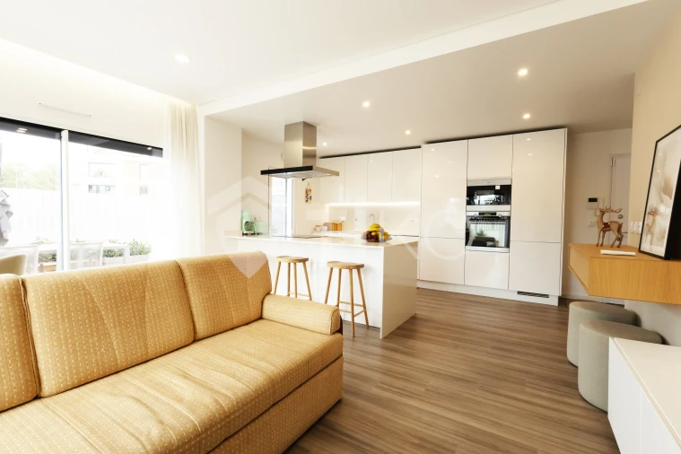 Apartamento T1 para Venda em Amora Foto 10