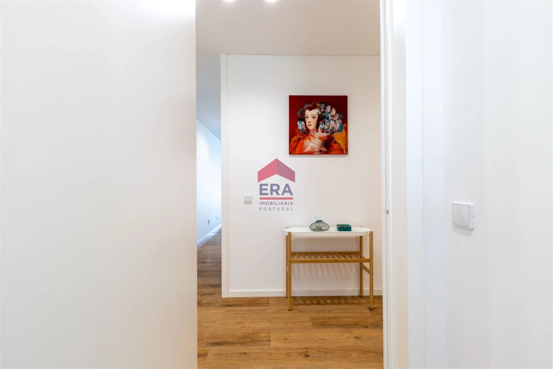 Apartamento T4 para Venda em Olhão Foto 13