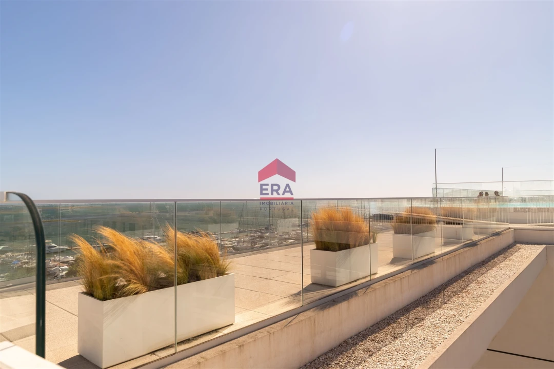 Apartamento T4 para Venda em Olhão Foto 52