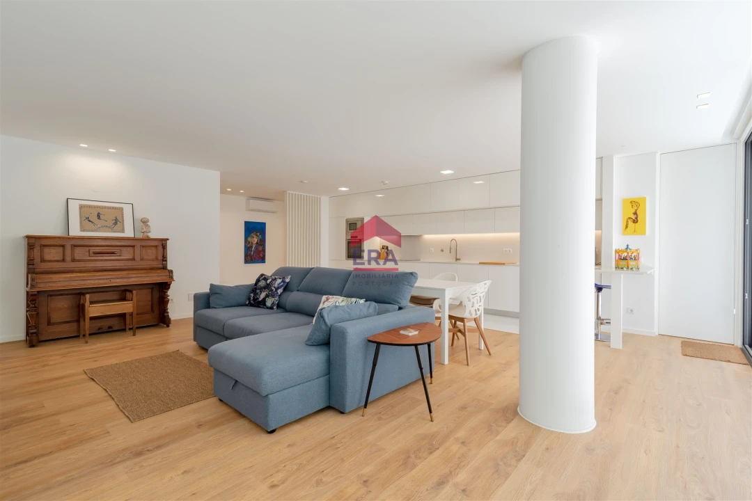 Apartamento T4 para Venda em Olhão Foto 1