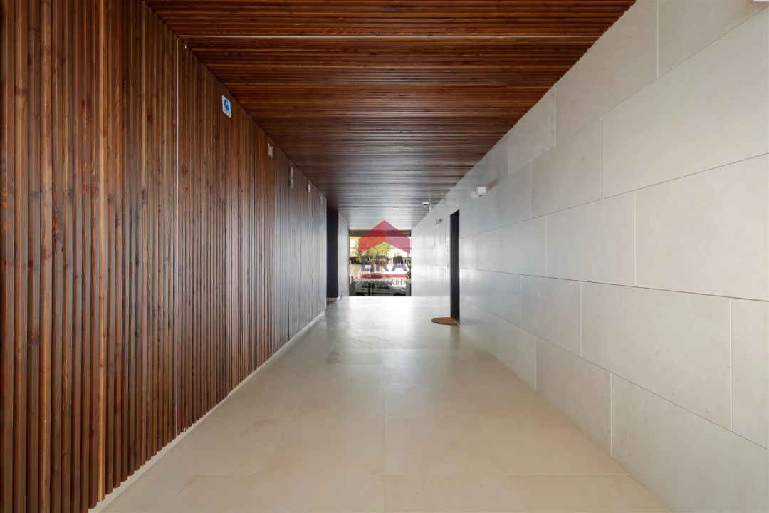 Apartamento T4 para Venda em Olhão Foto 38