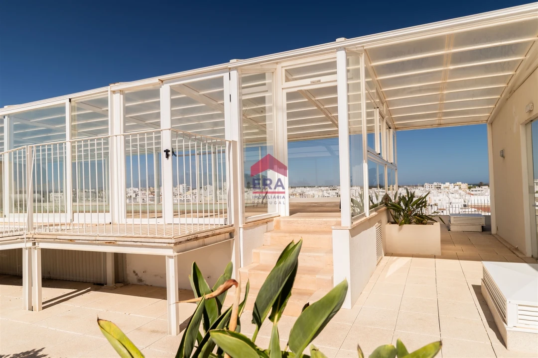 Apartamento T4 para Venda em Olhão Foto 50