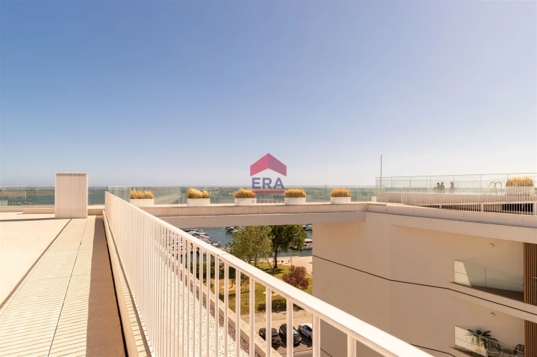 Apartamento T4 para Venda em Olhão Foto 51