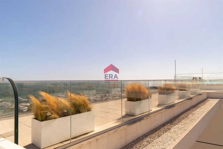 Apartamento T4 para Venda em Olhão Foto 52