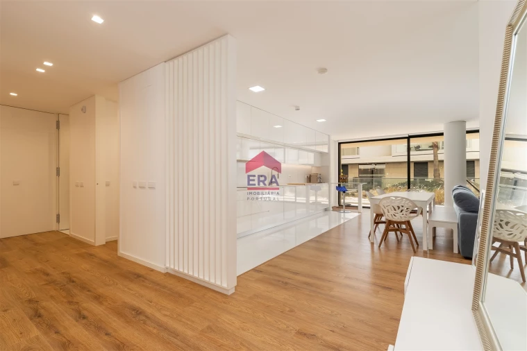 Apartamento T4 para Venda em Olhão Foto 26