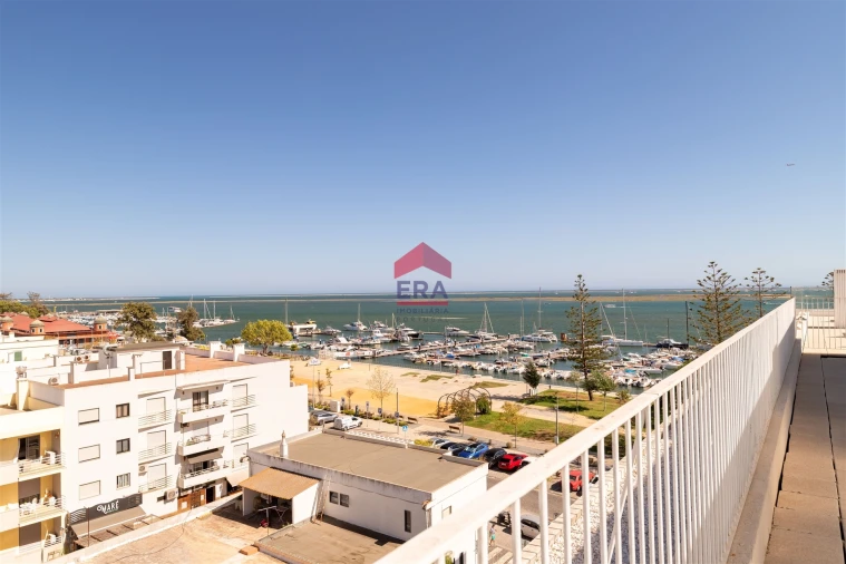 Apartamento T4 para Venda em Olhão Foto 49