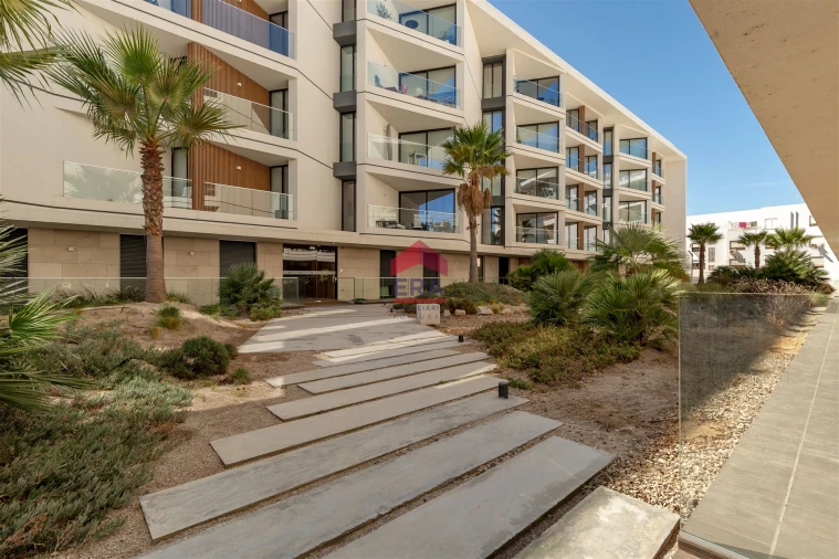 Apartamento T4 para Venda em Olhão Foto 32