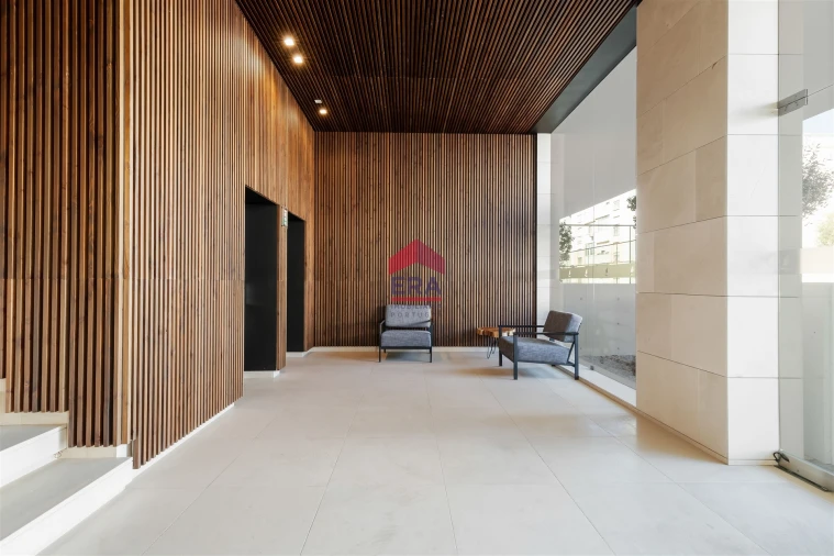 Apartamento T4 para Venda em Olhão Foto 39