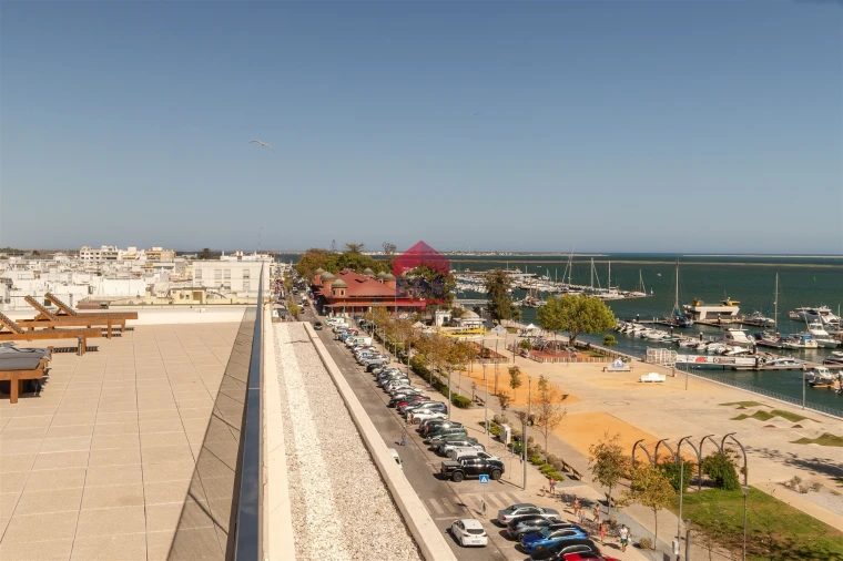 Apartamento T4 para Venda em Olhão Foto 57