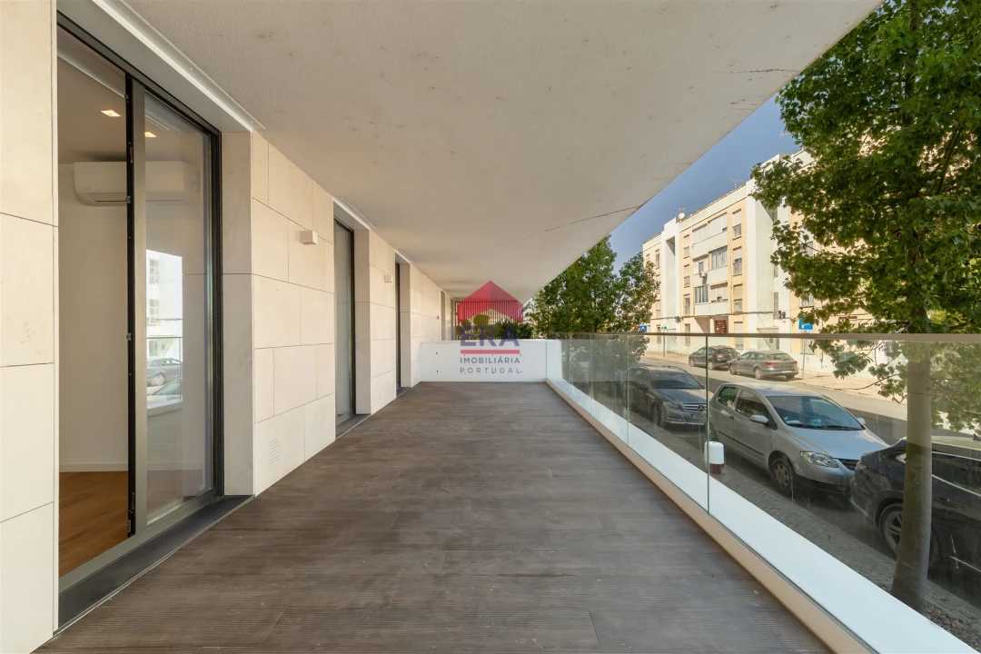 Apartamento T4 para Venda em Olhão Foto 18