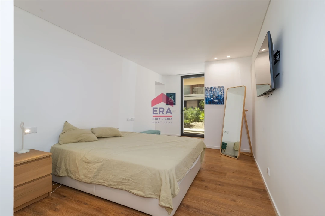 Apartamento T4 para Venda em Olhão Foto 6