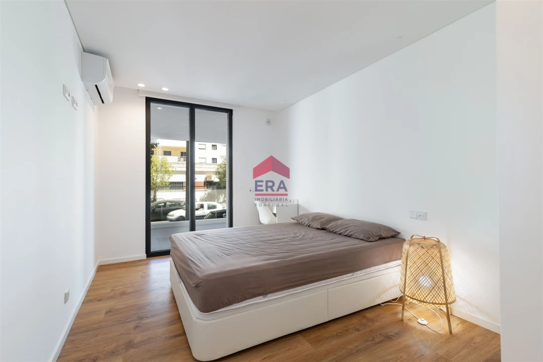 Apartamento T4 para Venda em Olhão Foto 16