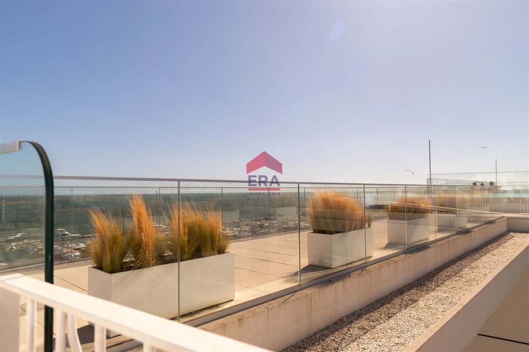 Apartamento T4 para Venda em Olhão Foto 53