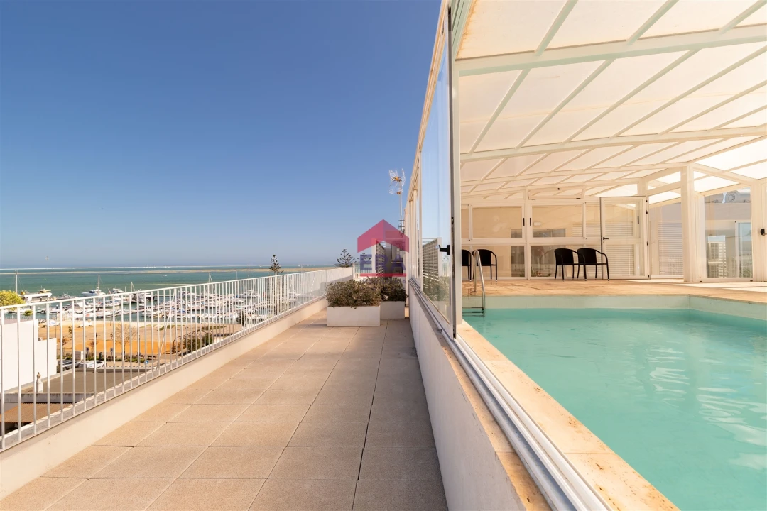Apartamento T4 para Venda em Olhão Foto 48