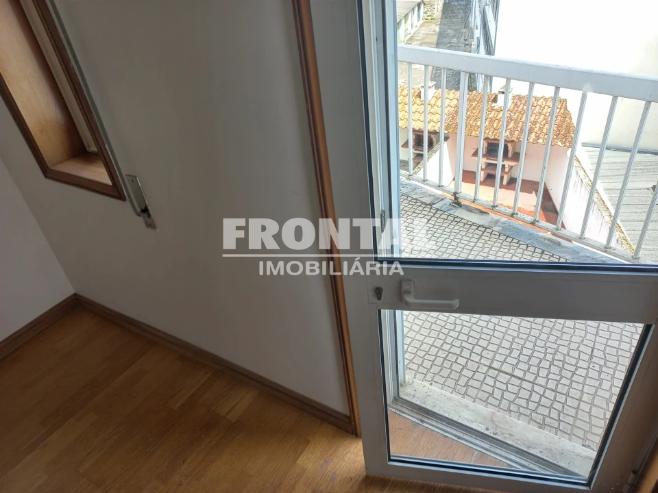 Apartamento T4 para Venda em Valpaços e Sanfins Foto 16