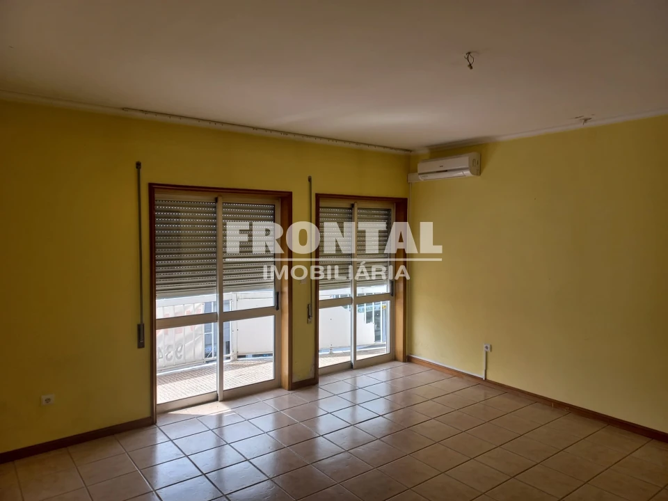 Apartamento T4 para Venda em Valpaços e Sanfins Foto 3